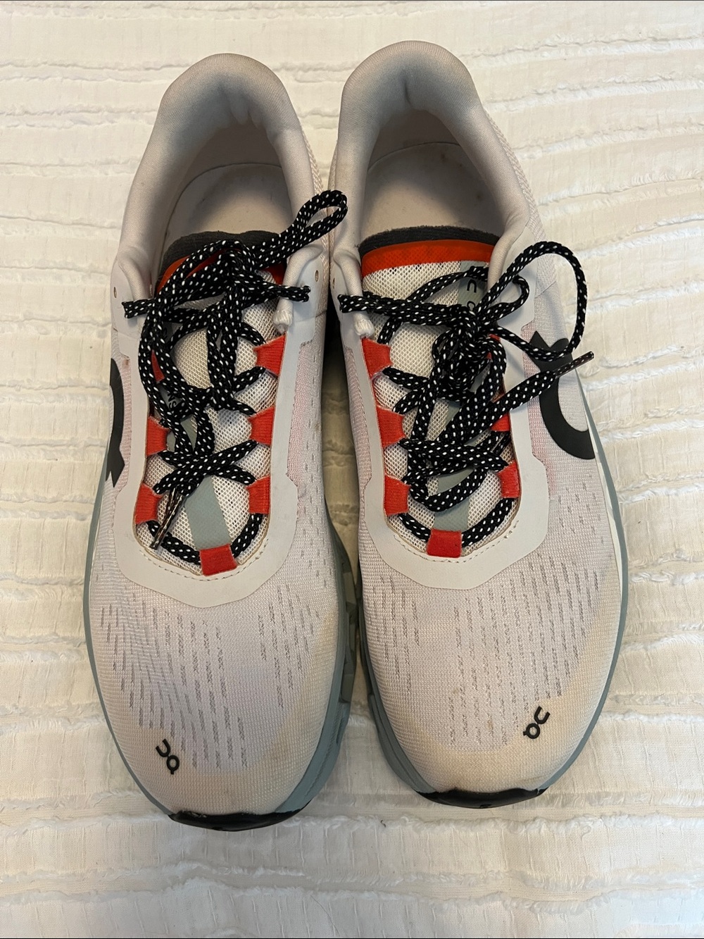 On Cloud Cloudmonster mens size 9.5